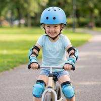 Ensemble complet de protection pour le roller des enfants, comprenant un casque, des genouillères, des protections épaisses en spandex pour une protection professionnelle
