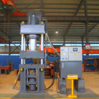 Presse hydraulique automatique à quatre colonnes et trois poutres Y27-315T pour le formage de coques d'évier et d'ustensiles de cuisine en acier inoxydable