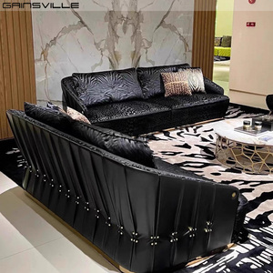 Ensemble de canapés de luxe italiens en cuir véritable de forme unique en or noir pour salon et appartement - Product Image 3