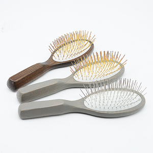 Cepillo de <span class=keywords><strong>madera</strong></span> con púas de metal dorado extendidas, cepillo de cerdas de acero, <span class=keywords><strong>cepillos</strong></span> de masaje con airbag, <span class=keywords><strong>cepillos</strong></span> desenredantes - Product Image 3