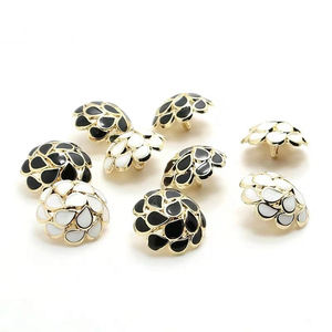 Tay Trang Trí May Kim Loại Hợp Kim Hoa Hình Dạng Men Nấm Nút Cho Quần Áo - Product Image 3