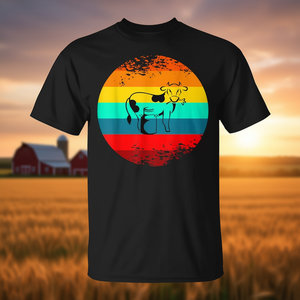 Camiseta vintage con gráfico de vaca de granja y diseño de puesta de sol arcoíris para hombres y mujeres - Product Image 3