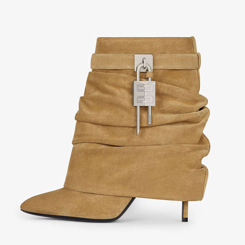 สีเหลือง