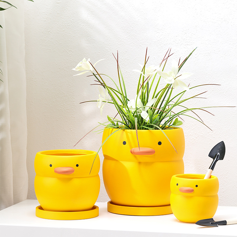 Luxury Kids Cute Cartoon Yellow Duck Ceramic Plants Vase Pot Indoor Table Flower Red Clay Ceramic Pot with Plate