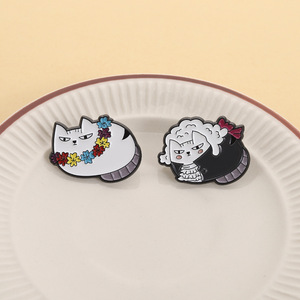 เข็มกลัดแมวตลก ขี้เล่น ทำจากโลหะผสม สำหรับงานปาร์ตี้สัตว์เลี้ยง ลายแมวทนายความ ตลกขบขัน - Product Image 3