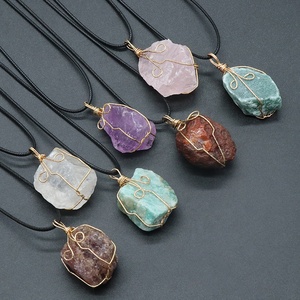 Ciondolo in seta di pietra <span class=keywords><strong>grezza</strong></span> di cristallo rosa bianco ametista Fluorite <span class=keywords><strong>giada</strong></span> irregolare collana di pietra accessori - Product Image 1