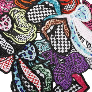 Parche de Reparación Personalizado de Cuero Bordado con Diseño de Boca y Lazo para Ropa y Mochilas - Product Image 1
