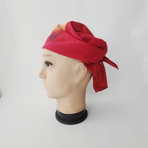 <span class=keywords><strong>Bandana</strong></span> <span class=keywords><strong>marrone</strong></span> stampata per cani, accessorio per il collo, abbinabile a felpe casual per l'outfit quotidiano degli animali domestici - Product Image 1