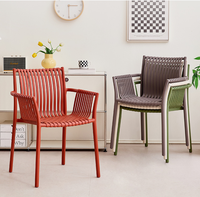 Chaises de salle à manger et de jardin en plastique empilables STG, style nordique moderne, épaissies, pour usage domestique, balcon et extérieur