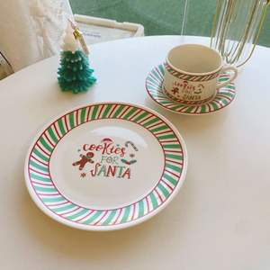 Vaisselle en céramique de Noël en forme d'homme en pain d'épices, tasses à café, assiettes, mugs, assiettes pour le petit-déjeuner, assiettes à dessert - Product Image 5