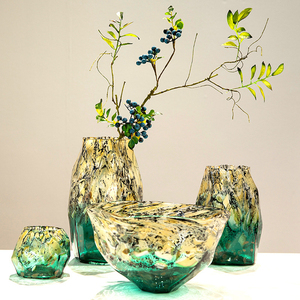 Jarrón de Vidrio de Diseño Colorido Poligonal Hecho a Mano para Centros de Mesa de Lujo, Decoración para Bodas y Hogar, Venta al Por Mayor - Product Image 1