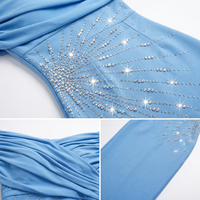 Hellblaues Schulterfreies Asymmetrisches Abendkleid für Damen mit Raffungen und Perlen Kristall-Sternenburst-Verzierung Maßgeschneidert OEM/ODM
