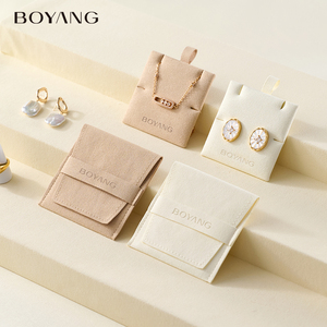 Pochette d'Emballage de Bijoux en Microfibre avec Rabat, Imprimée Logo Personnalisé, pour Colliers et Boucles d'Oreilles - Product Image 3