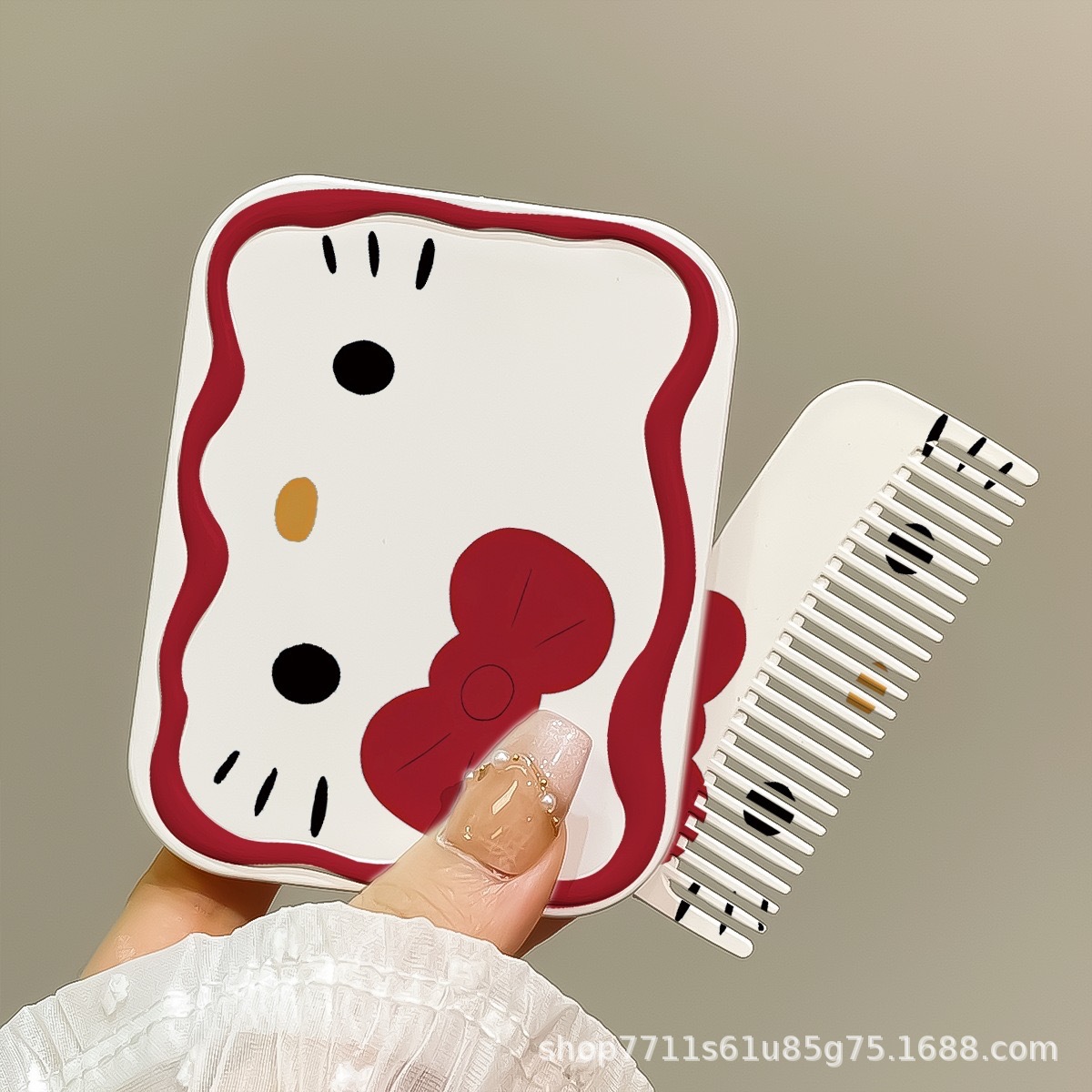 Cosmetic mirror with comb "red bow kt]