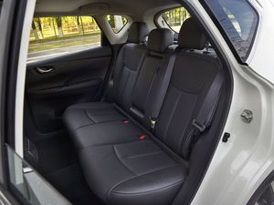 <span class=keywords><strong>Nissan</strong></span> Tiida 2016, 1.6L, CVT, Edición <span class=keywords><strong>Smart</strong></span>, Hatchback, Cuero, Volante a la Izquierda, <span class=keywords><strong>Precio</strong></span> Negociable, Inspeccionado, Auto Económico - Product Image 5