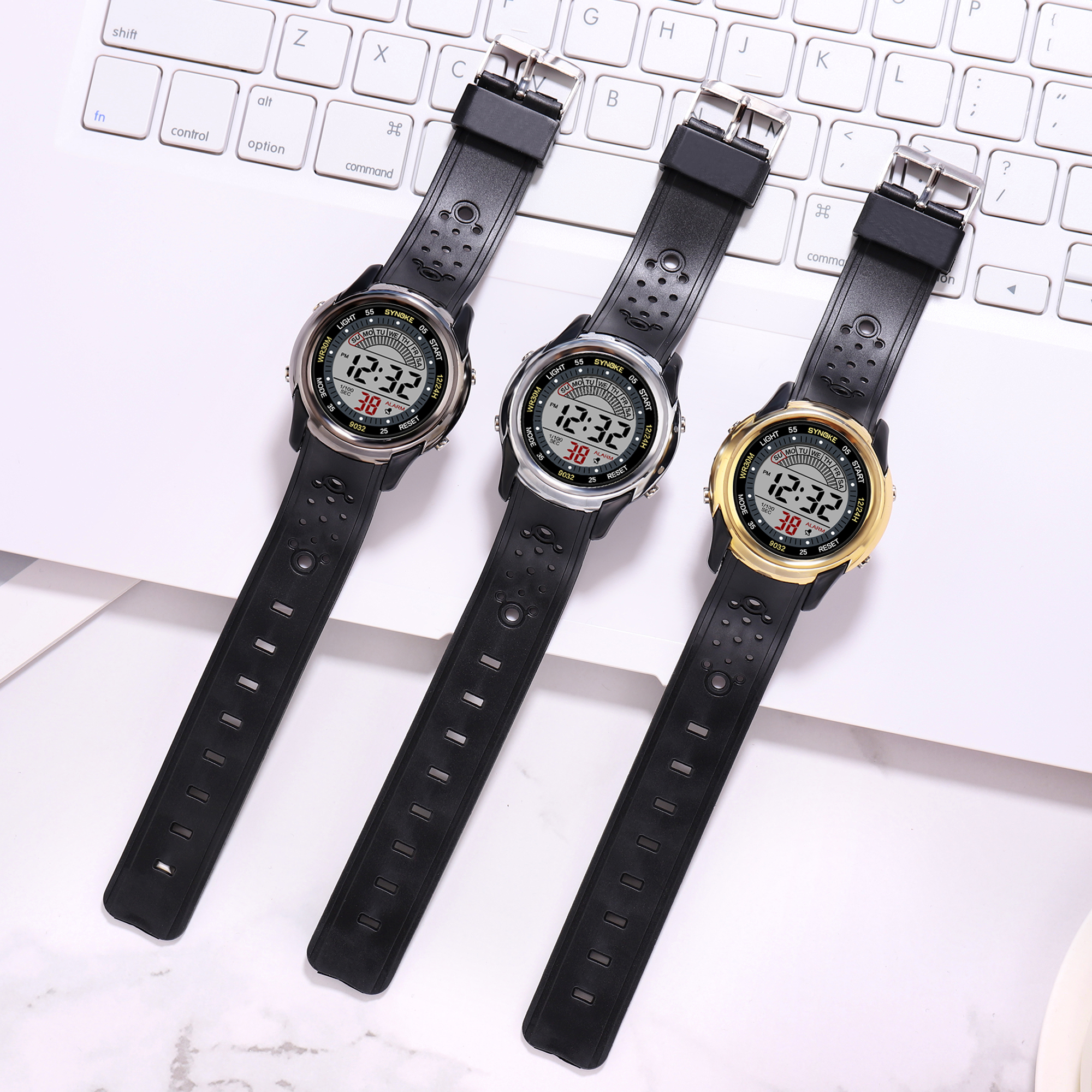 シリコンウオッチ(デジタル時計)12点セット シリコンウオッチ(デジタル時計)12点セット