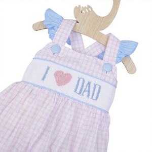 Babeeni 100% coton biologique certifié OEKO-TEX, ignifuge, rose, motif fenêtre, « I Love Dad », smocké à la main, boutons-pression, pour bébé - Product Image 1