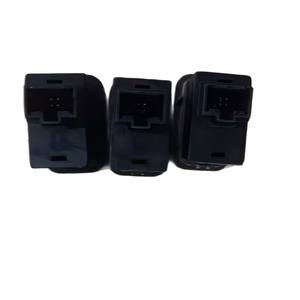 Interruptor de Puerta Trasera Kia 96740A9100, Plástico Beige, para Sorento Carnival, Pieza de Repuesto - Product Image 2