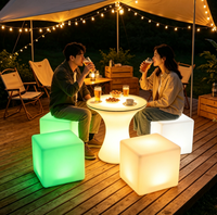 Cube LED personnalisable avec logo, rechargeable par USB, à couleurs changeantes RGB, télécommandé, lumineux, décoratif, tendance, en PE, en promotion