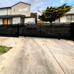 Portail Métallique de Villa, Alliage d'Aluminium Noir Robuste de 20 Pieds, avec Loquets Pliants Électriques pour Usage Domestique - Product Image 2