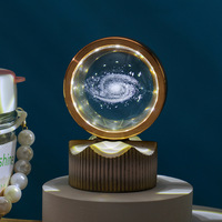 Lampe de nuit sphérique en cristal gravée en 3D, style moderne minimaliste, avec éclairage d'ambiance, cadeau d'anniversaire idéal et décoration de bureau à domicile