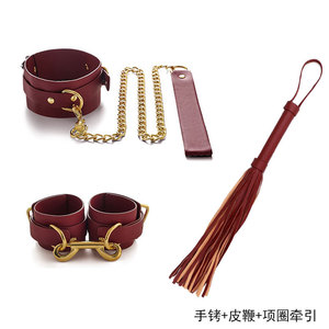 ปลอกคอหนัง BDSM พร้อมโซ่ทองและสายรัดสำหรับการเล่นแบบผู้ใหญ่ - Product Image 6