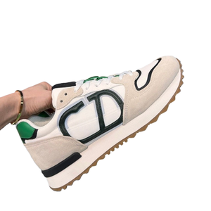 Sneakers rétro en daim et mesh avec emblème signature beige vert, chaussures de créateur luxueuses pour hommes et femmes branchés - Product Image 3