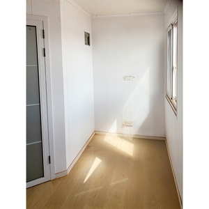 Casa Contenedor con Sistema Eléctrico Preinstalado, Vivienda Pequeña Directa de Fábrica, Oficina Portátil, Espacio de Vida Acogedor - Product Image 4