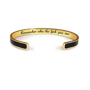 Brazalete Minimalista de Acero Inoxidable para Mujer, Color Personalizado, Grabado Familiar, Joyería Personalizada para Festivales, Venta al Por Mayor - Product Image 4