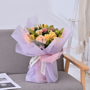 Ventes directement étanches en usine 10 couleurs 58*58 papier autocollant mat à rayures douces et ravissantes papier d'emballage de fleurs pour fleurs - Product Image 4