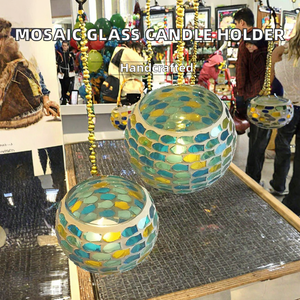 Portavelas Redondo de Mosaico de Vidrio Hecho a Mano, Ecológico y Duradero, para Actividades Religiosas Navideñas y Decoración - Product Image 2