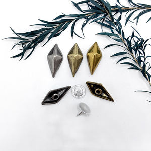 Retro estilo roupas rebites Ranged Metal couro vestuário rebites - Product Image 3