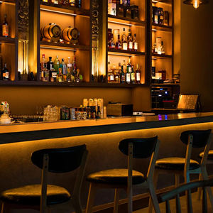 مكتب استقبال تجاري من الخشب الصلب بطراز صناعي مخصص للبار والقهوة والمطعم المشوي والصالة الرياضية والبلياردو لتناول الطعام - Product Image 2