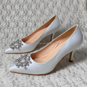 <span class=keywords><strong>Scarpe</strong></span> da sposa bianche di <span class=keywords><strong>marca</strong></span> 2022 - Product Image 1