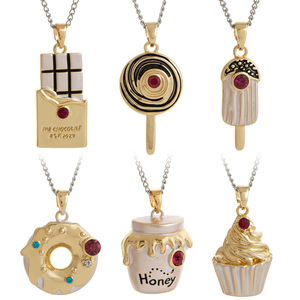 Collana della Serie Dolci e Dessert con Ciondoli a Forma di Ciambella, Cupcake, Gelato e Vasetto di Miele - Accessori Moda - Product Image 3