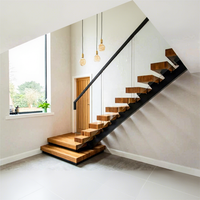 Escalier intérieur Optima à poutre centrale, escalier à poutre simple avec garde-corps en câble et poteaux de fixation en surface