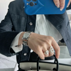 Reloj de Cuarzo de Acero Inoxidable Dorado de Lujo para Mujer, Nuevo Diseño, Resistente al Agua, con Esfera de Agujas, Moderno - Product Image 4