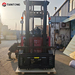 Chariot élévateur à fourche au lithium 4x4 de 2 tonnes, grande autonomie, idéal pour la manutention logistique quotidienne - Offre Spéciale - Product Image 4