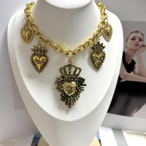 שרשרת צ'וקר חדשה בסגנון רטרו סִגְנוֹן בצבע זהב וינטג' - תליוני לב קדוש מרובים, תכשיטי תלבושות לנשים - Product Image 1