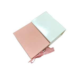 Boîte à bijoux élégante personnalisée en carton rose en forme de livre, <span class=keywords><strong>emballage</strong></span> cadeau avec gaufrage, laminage mat, revêtement UV, matériaux recyclés - Product Image 3