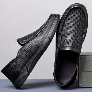 Mocassins en cuir noir perforés pour hommes, respirants, à enfiler, décontractés et habillés, légers, à semelle épaisse, pour le travail et l'été - Product Image 2