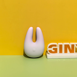 Vibratori Doppi a Forma di Coniglio CE ROHS Massaggiatore per Seno Femminile con Forte Vibrazione Stimolazione Clitoridea in Silicone Liquido Giocattolo Sessuale per Adulti - Product Image 3