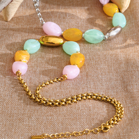 Collar de Moda XY 6168 con Cuentas Geométricas de Resina y Metal, Cadena de Acero Inoxidable Chapada en Oro