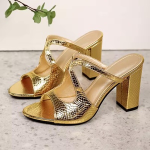 <span class=keywords><strong>Sandali</strong></span> Estivi da Donna <span class=keywords><strong>Eleganti</strong></span> con Tacco <span class=keywords><strong>a</strong></span> Blocco Dorato, Punta Aperta Rotonda, Modello Slip-on con Tacco Grosso - Product Image 2