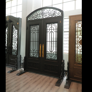 Puerta de entrada de hierro forjada a mano por un diseñador profesional con diseño de patrón único, diseños de hierro forjado <span class=keywords><strong>para</strong></span> una solución de seguridad moderna <span class=keywords><strong>para</strong></span> el hogar. - Product Image 1