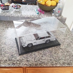 Expositor e Suportes para Carros em Escala 1:18 em Acrílico Transparente Polido Ecológico Moderno Personalizado de Fábrica - Product Image 1