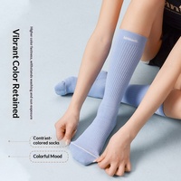 Chaussettes de compression athlétiques professionnelles sans couture respirantes pour femmes, fitness, course à pied, cyclisme, tennis, chaussettes de mollet élastiques
