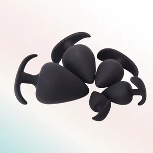 Vendita calda 5 pezzi Set Silicone nero gioco espandere giocattolo del sesso anale di diverse dimensioni Butt Plug culo Plug anale per gli uomini masturbazione