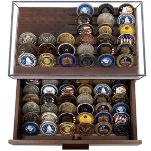 Boîte de présentation personnalisée en bois <span class=keywords><strong>pour</strong></span> 36 pièces de monnaie de défi avec couvercle transparent, 36 pièces sur le dessus et 36 dans le <span class=keywords><strong>tiroir</strong></span>, support et porte-jetons de poker - Product Image 3