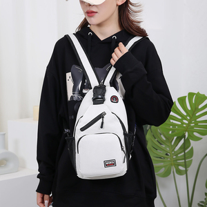 Élégant sac de poitrine pour hommes fermeture éclair pratique Design extérieur avec Logo personnalisé prise casque Durable Oxford voyage à la mode - Product Image 6